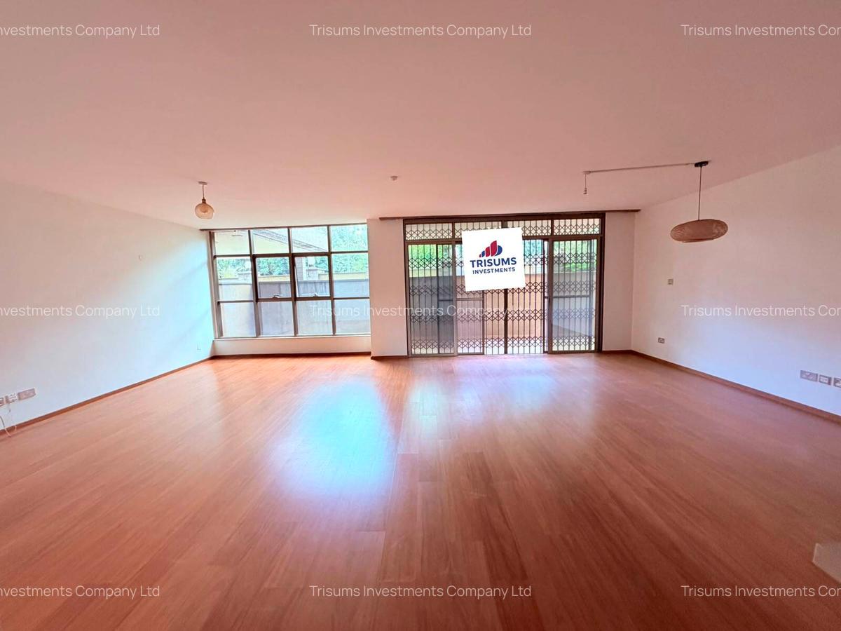 3 Bed Apartment with En Suite in Parklands - 11