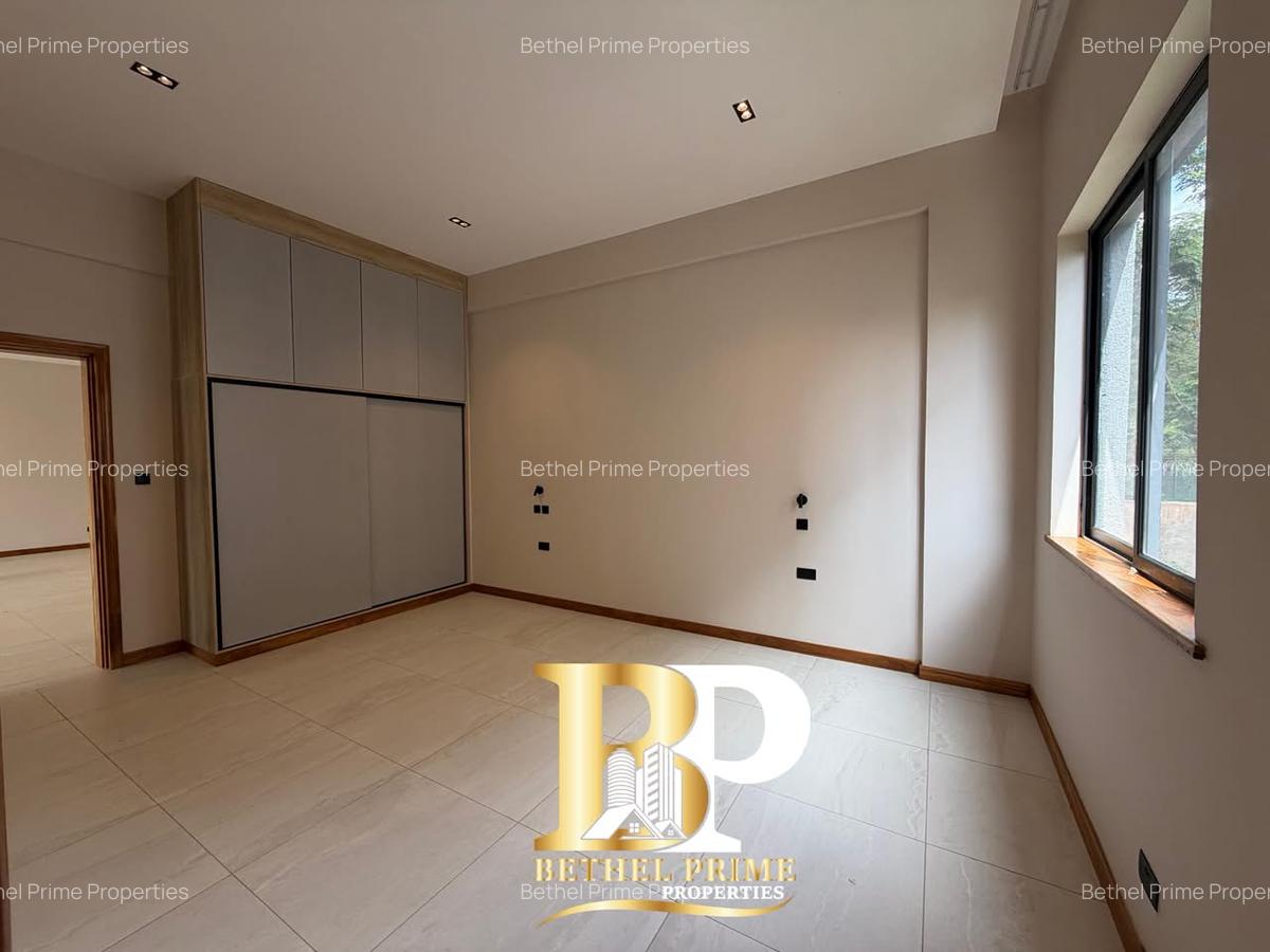 4 Bed Apartment with En Suite in Loresho - 6