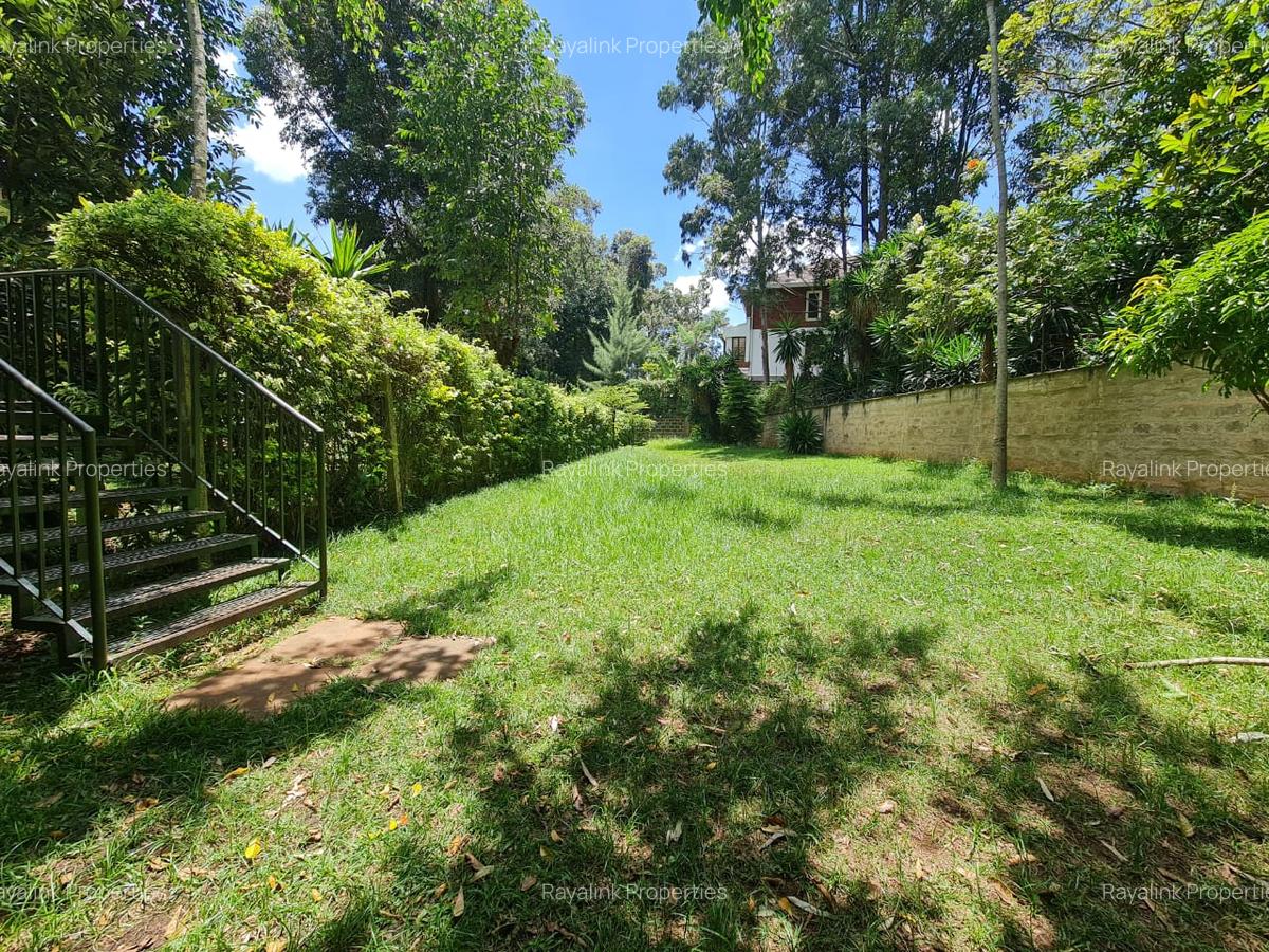 4 Bed Townhouse with En Suite at Off Brookside Drive - 3