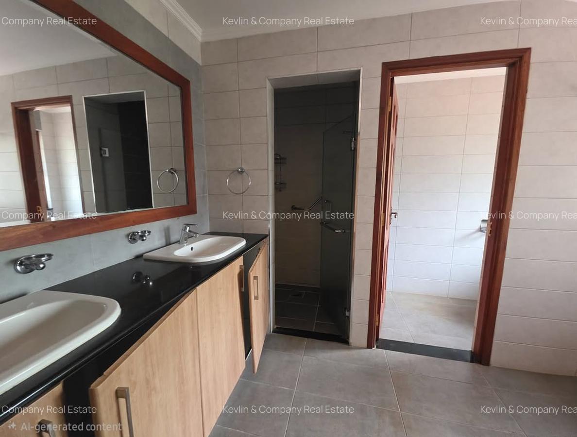 5 Bed Villa with En Suite in Gigiri - 9