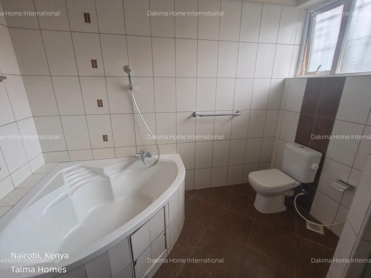 4 Bed Townhouse with En Suite in Brookside - 12