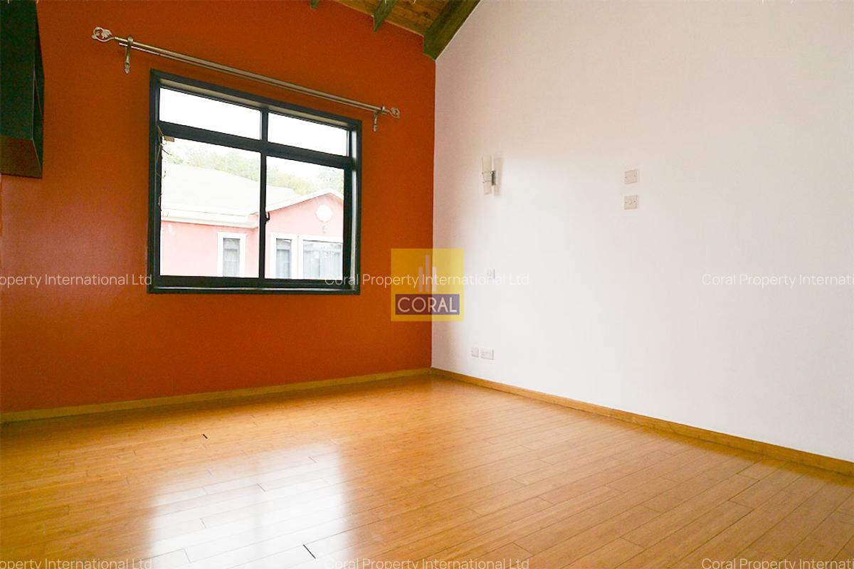 5 Bed Townhouse with En Suite in Lavington - 15