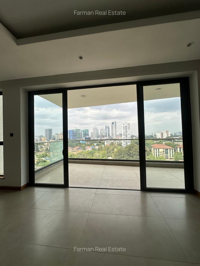 4 Bed Apartment with En Suite in Riverside - 16