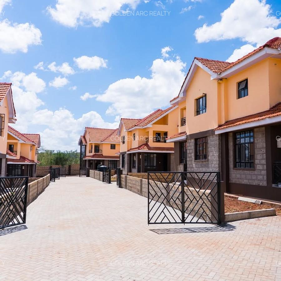4 Bed Townhouse with En Suite in Ongata Rongai - 5