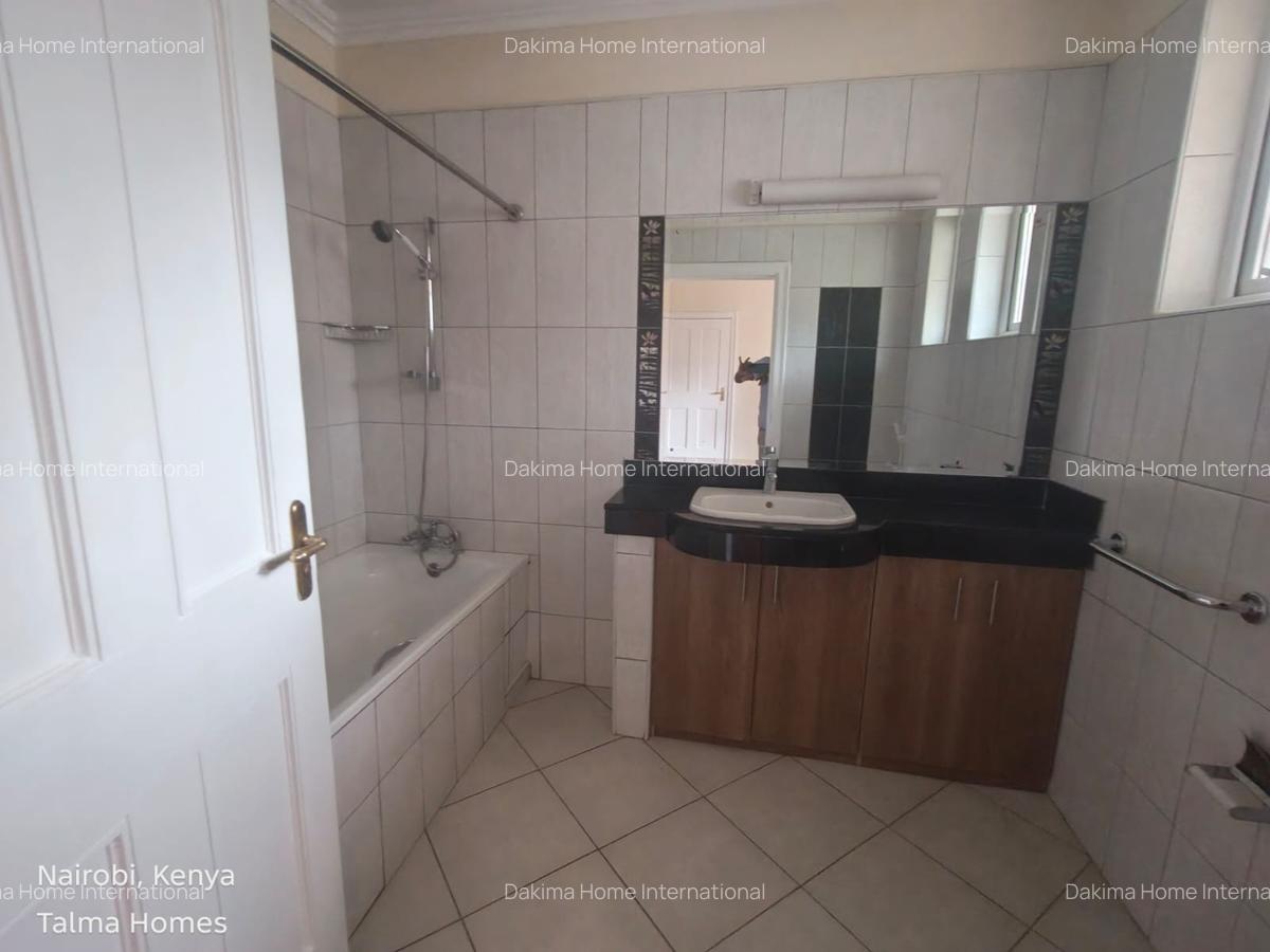 4 Bed Townhouse with En Suite in Brookside - 4