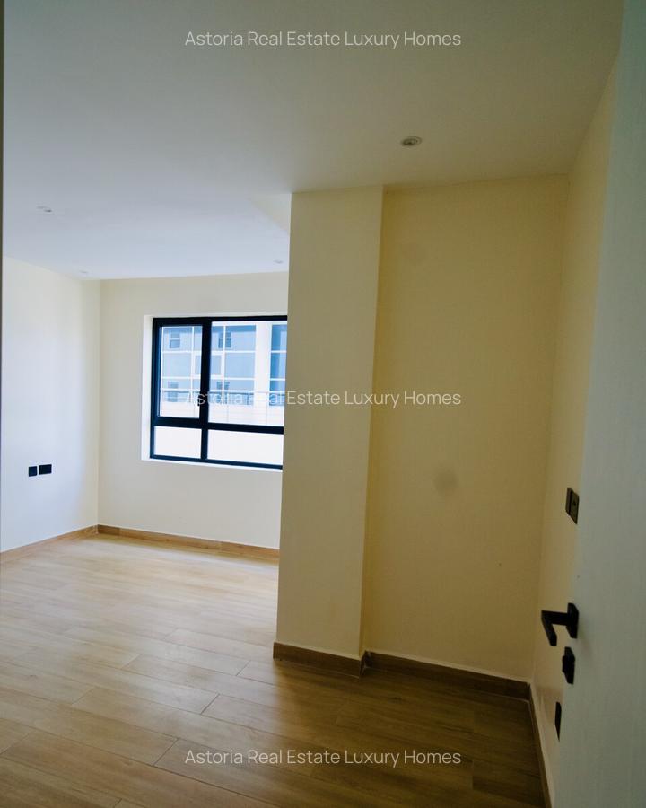 3 Bed Apartment with En Suite at 2026-430 - 16