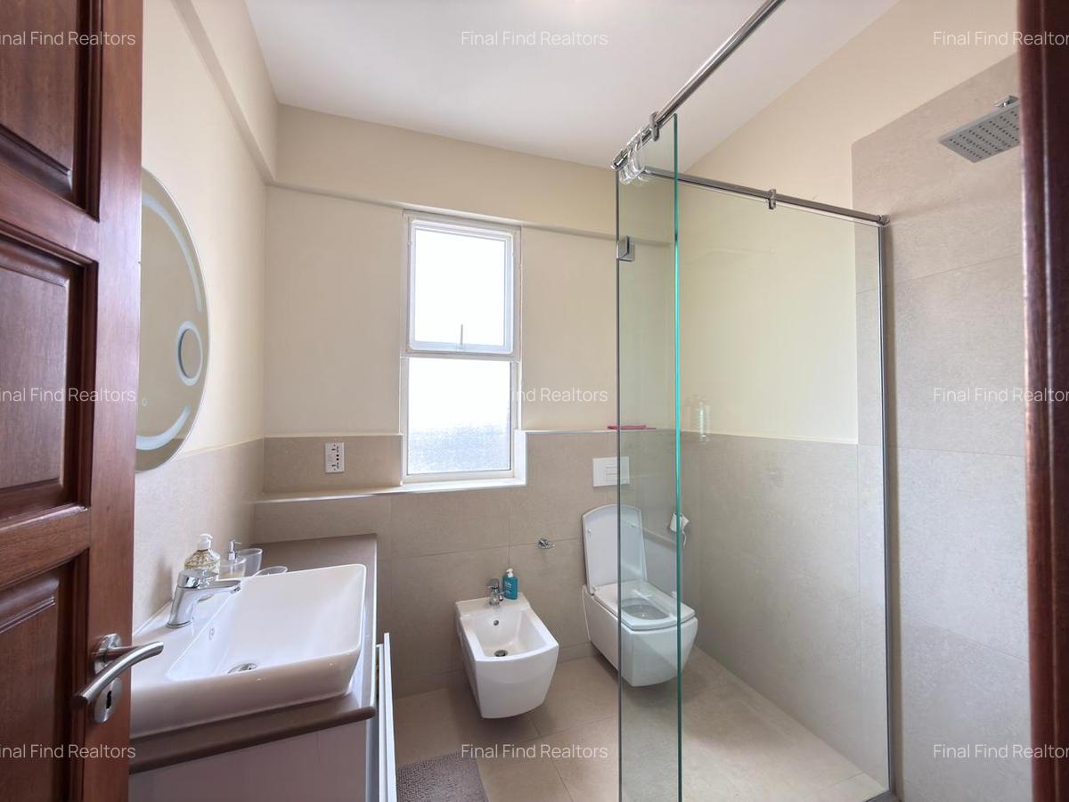 Serviced 3 Bed Apartment with En Suite in Parklands - 18