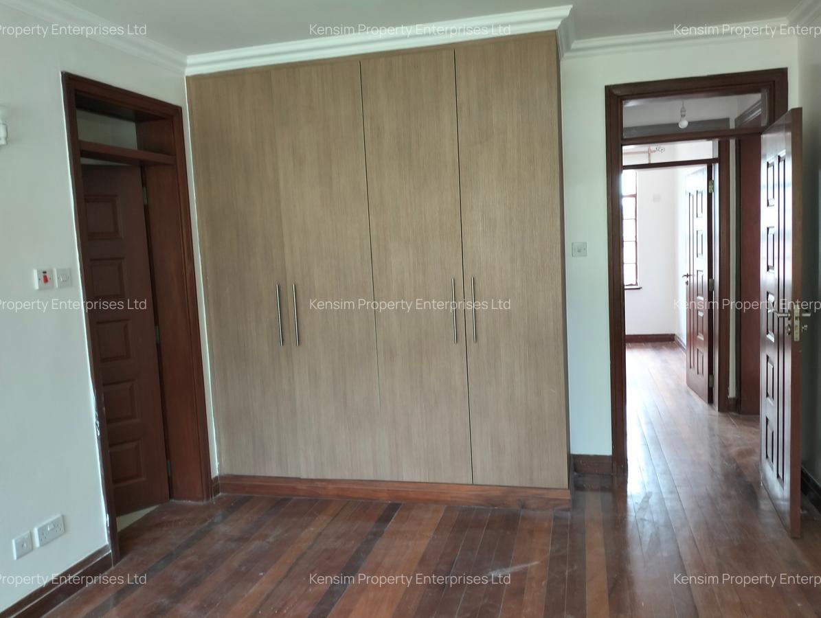 5 Bed Townhouse with En Suite in Lavington - 11
