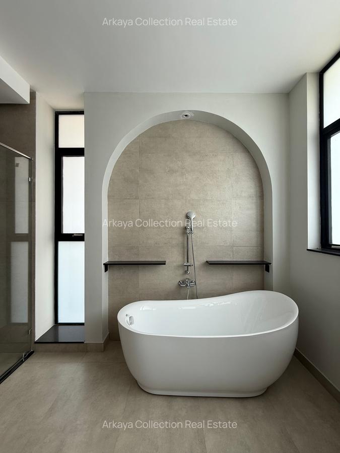 5 Bed House with En Suite in Nyari - 7