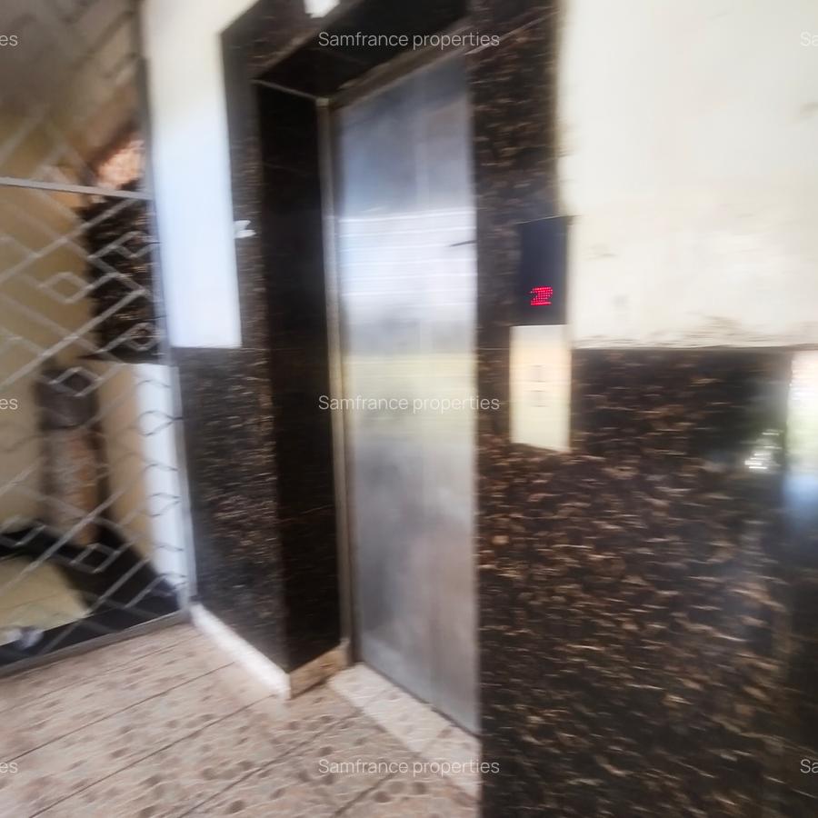 3 Bed Apartment with En Suite at Links Road - 7