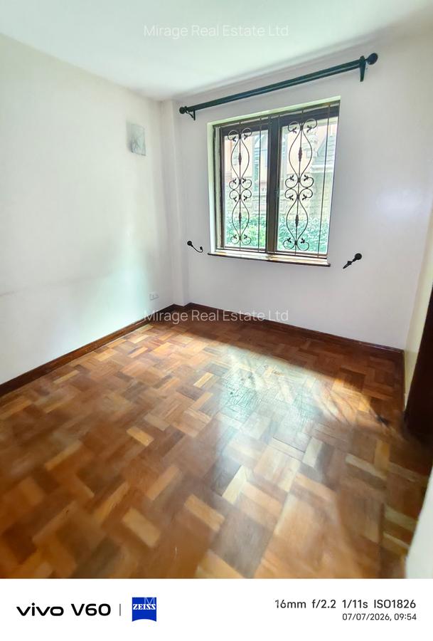5 Bed Villa with En Suite in Lavington - 17