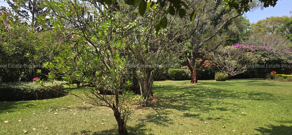 4 Bed House with En Suite in Runda - 2