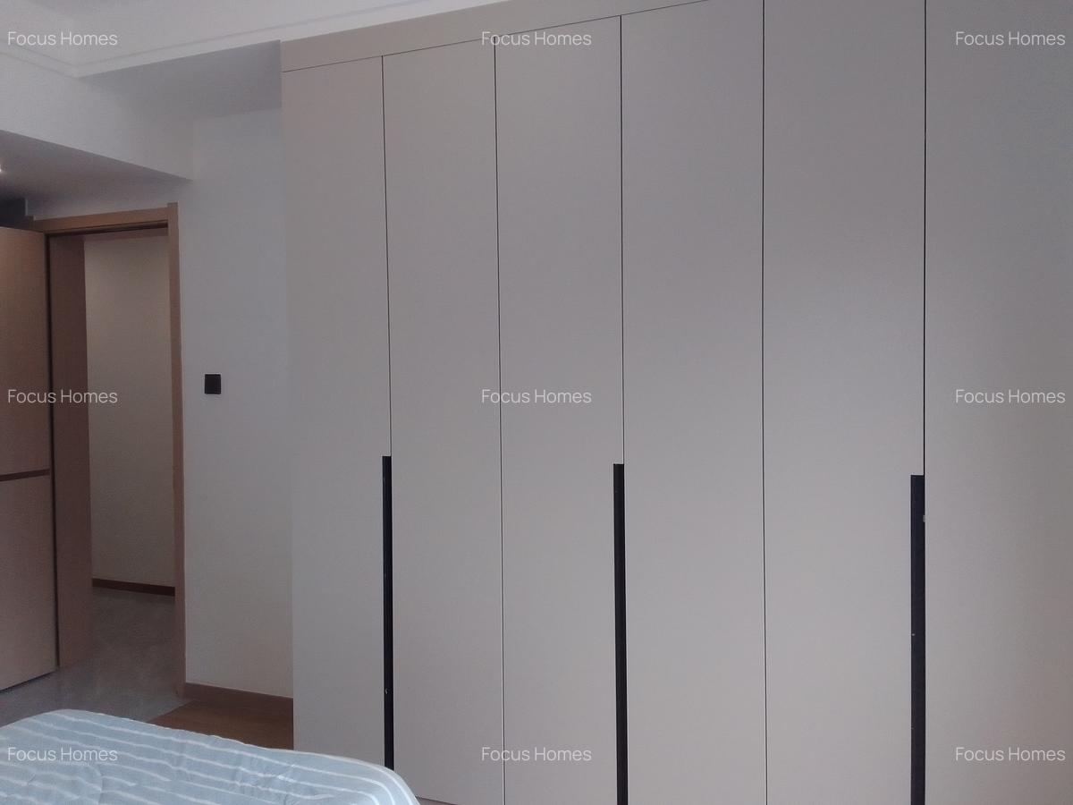 3 Bed Apartment with En Suite in Riverside - 20