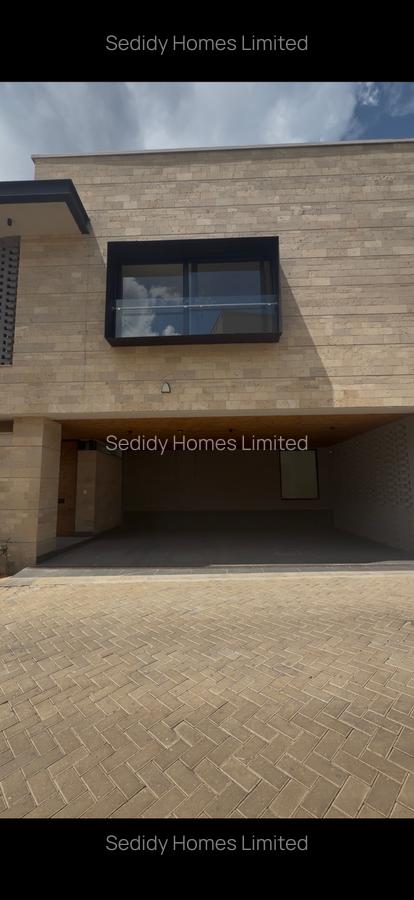 5 Bed Villa with En Suite in Westlands Area - 8
