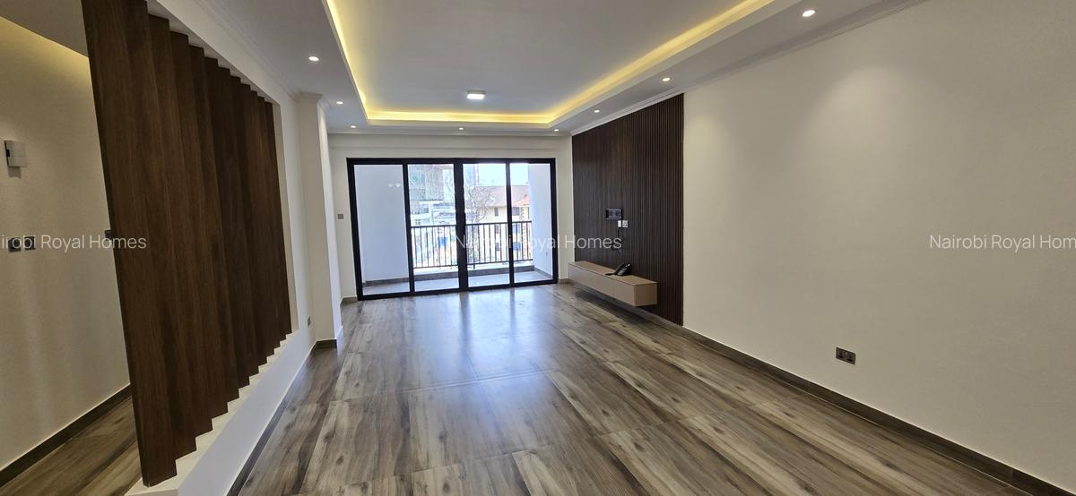 2 Bed Apartment with En Suite at Brookside Close - 3