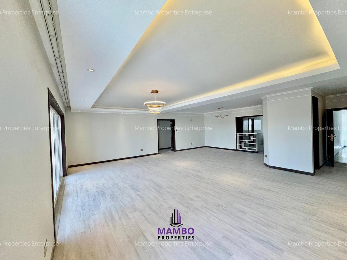 3 Bed Apartment with En Suite at Riverside Dr - 3