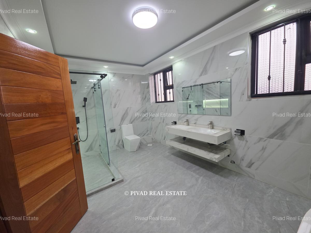 5 Bed House with Garden in Runda - 14