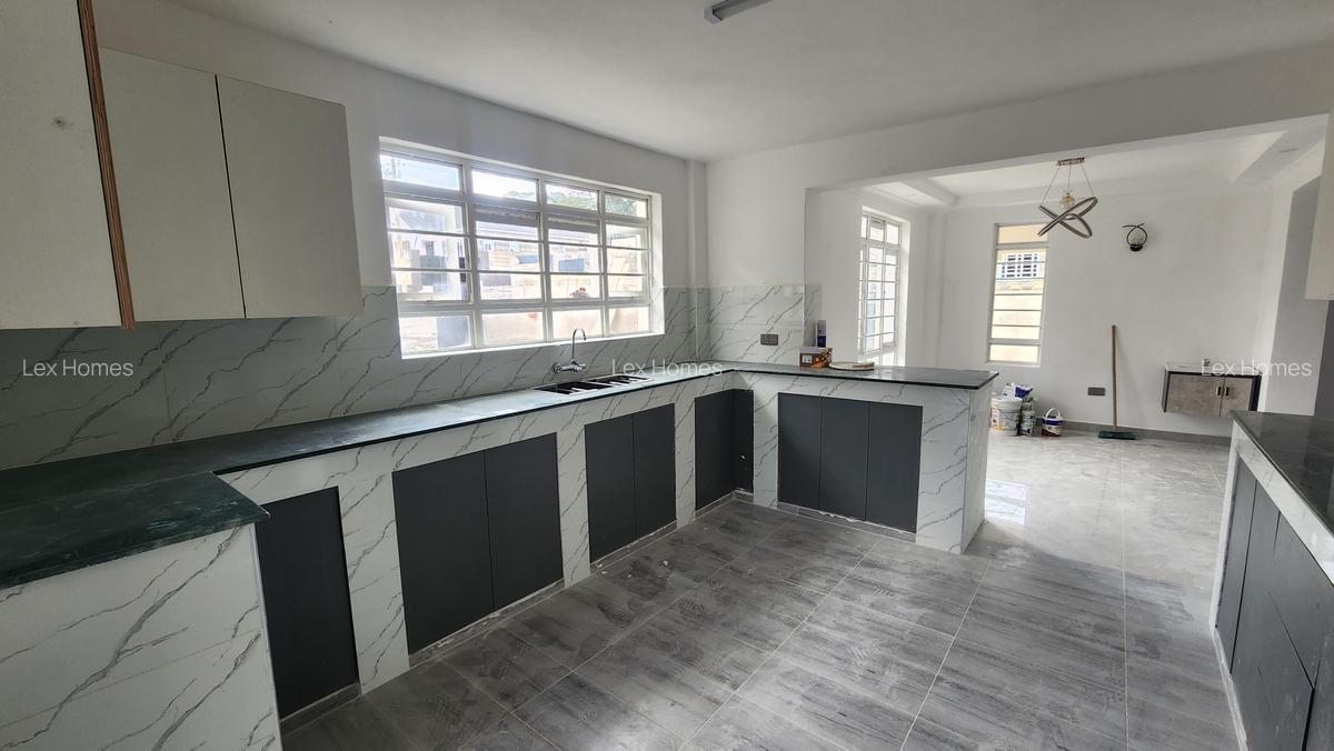 4 Bed House with En Suite at Forest Line Road - 6