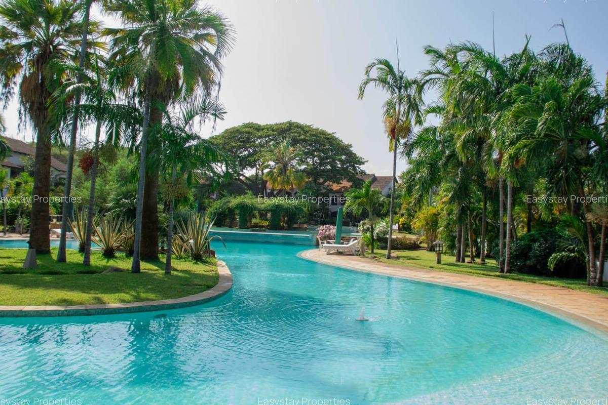 3 Bed House with En Suite in Malindi - 1
