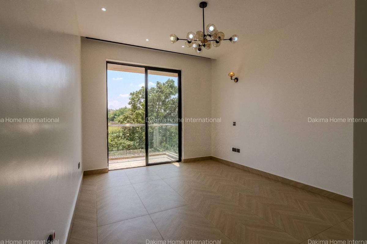 2 Bed Apartment with En Suite in Runda - 11