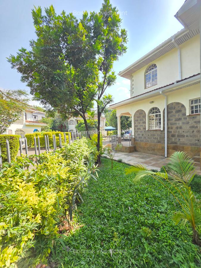 4 Bed Townhouse with En Suite at Lavington Green - 1