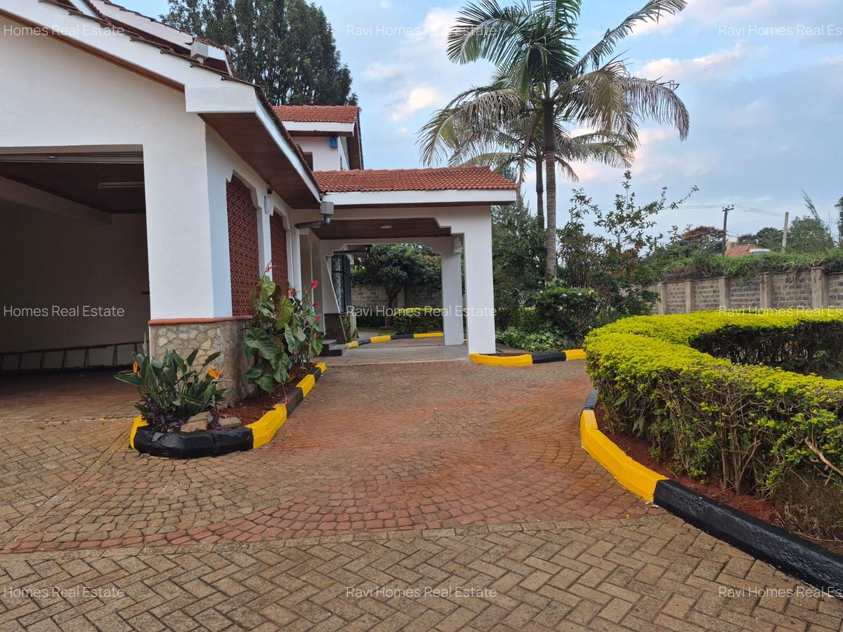 5 Bed Villa with En Suite in Runda - 4