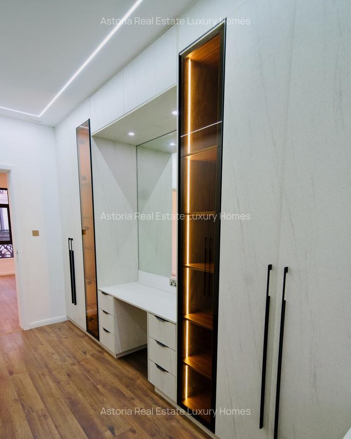 5 Bed Villa with En Suite at 2026-377 - 4