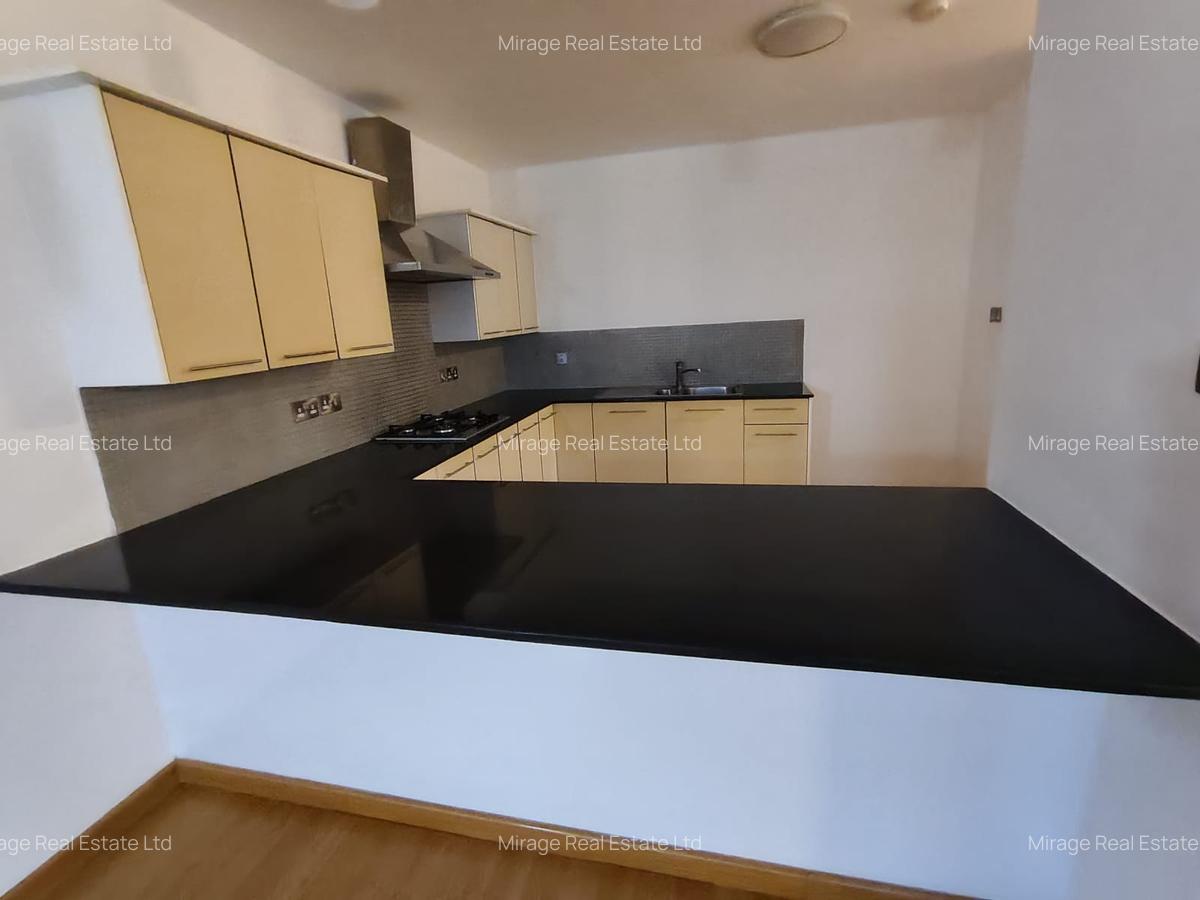 3 Bed Apartment with En Suite in Garden Estate - 15