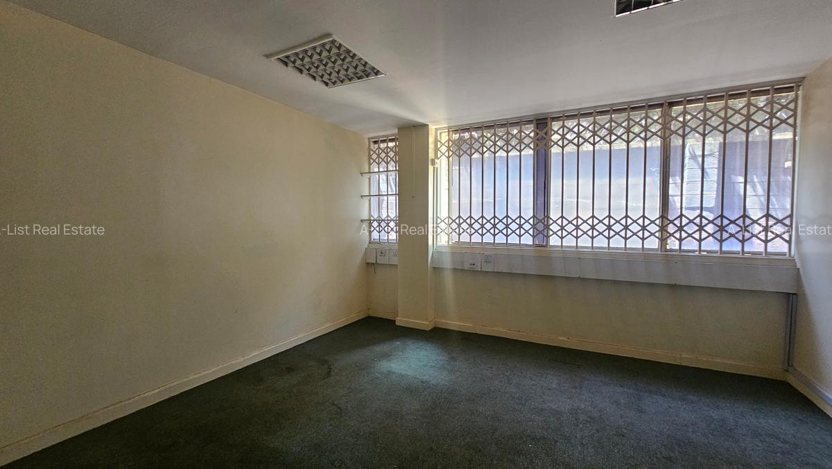 2,400 ft² Commercial Property with Fibre Internet at Peponi Road - 15