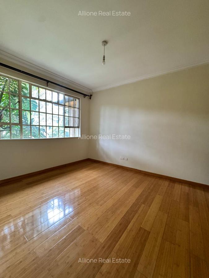 4 Bed Townhouse with Walk In Closet at Near The Hub Mall - 19