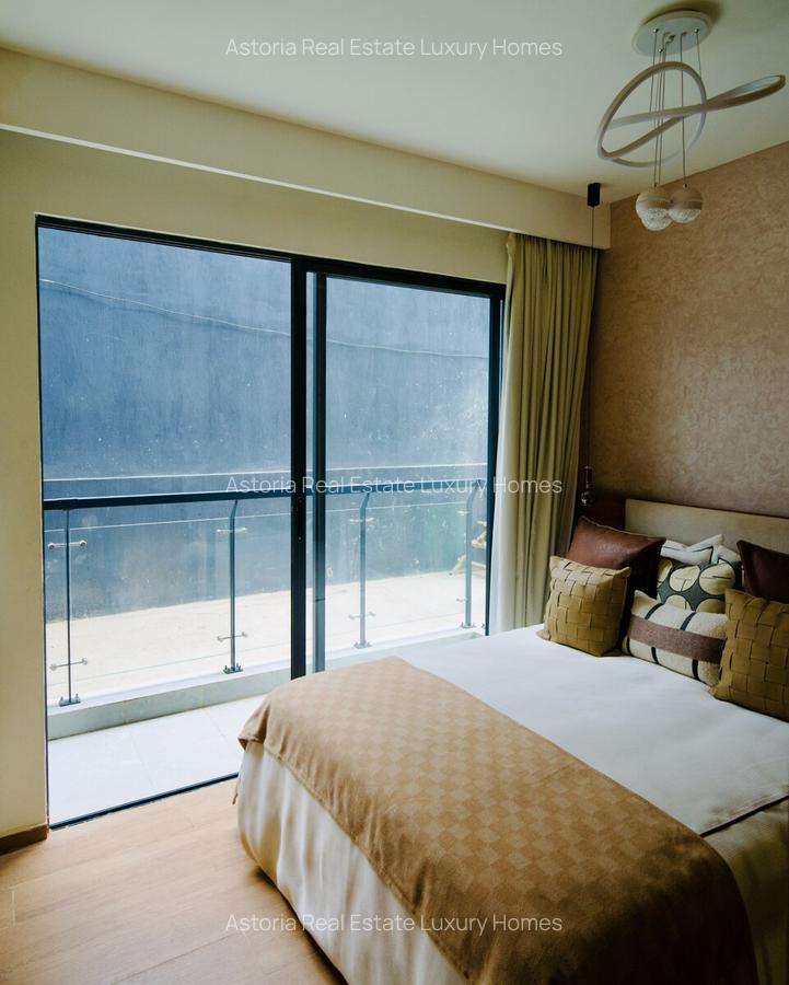 Studio Apartment with En Suite at 2026-234 - 13