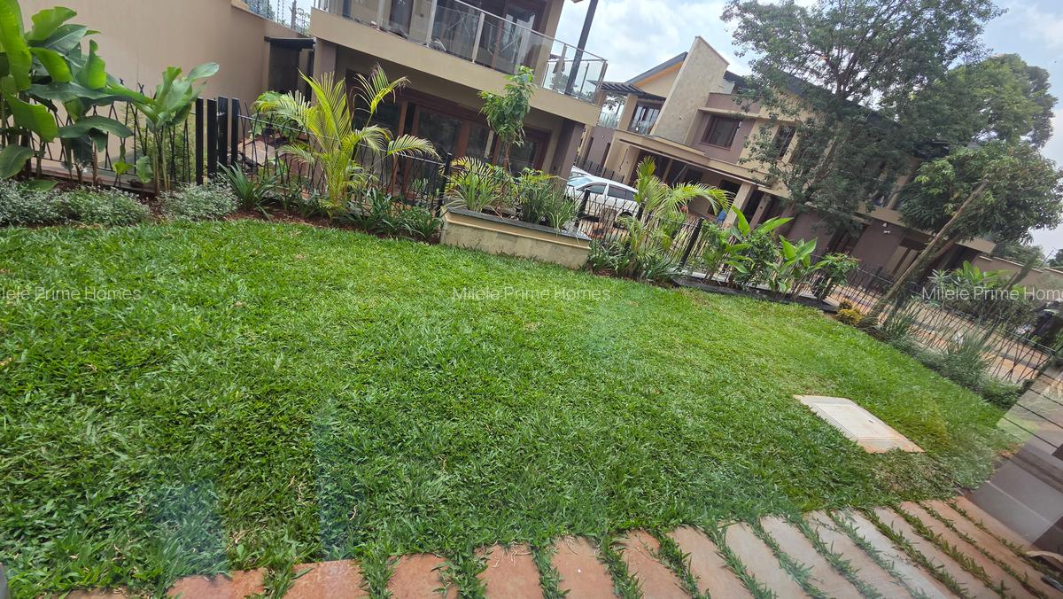 4 Bed Villa with En Suite at Tala Road - 4