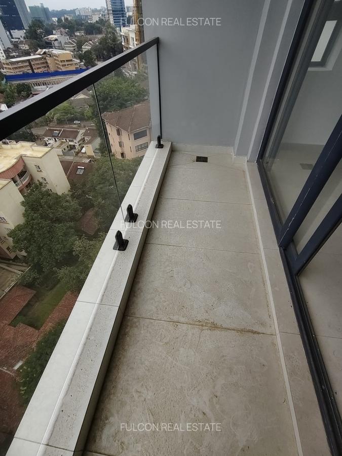 2 Bed Apartment with En Suite in Brookside - 7
