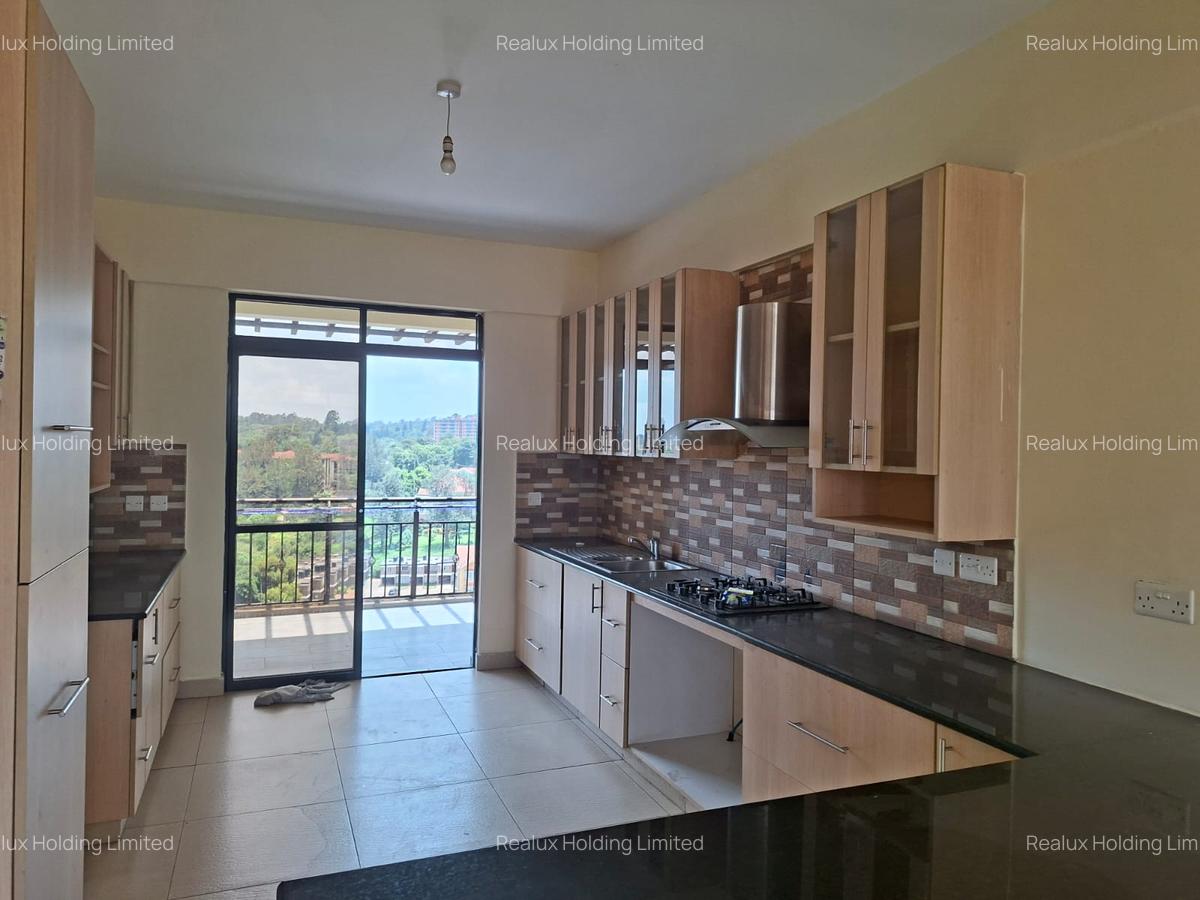 3 Bed Apartment with En Suite in Westlands Area - 11