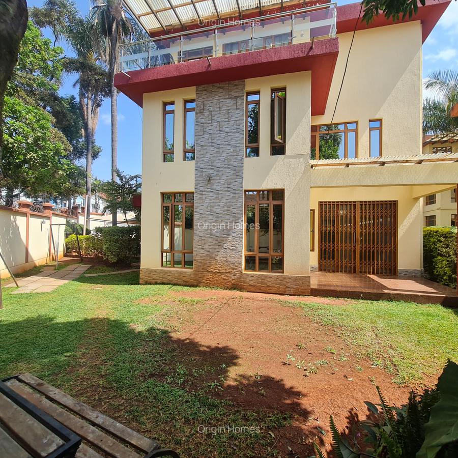 4 Bed Townhouse with En Suite at Lavington - 1