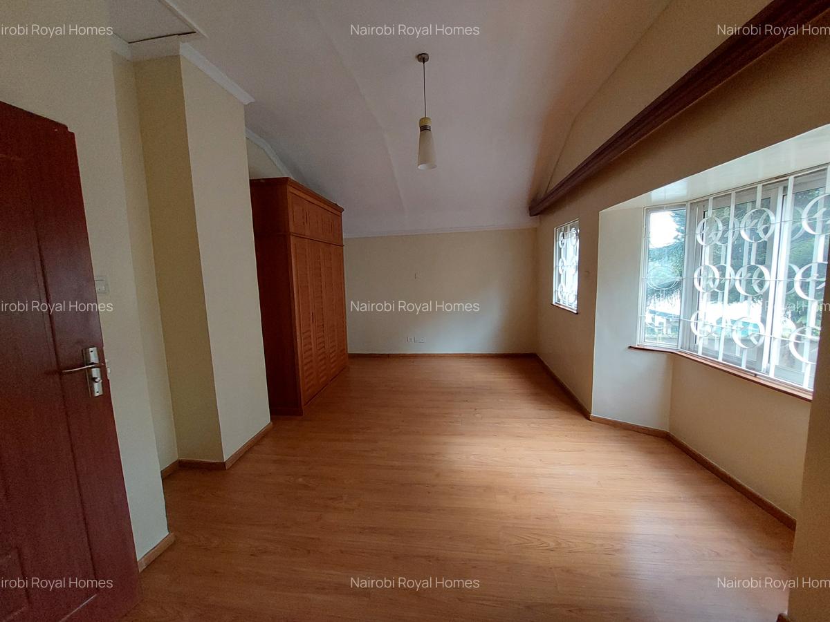 5 Bed Townhouse with En Suite at Shanzu Road 66 - 10