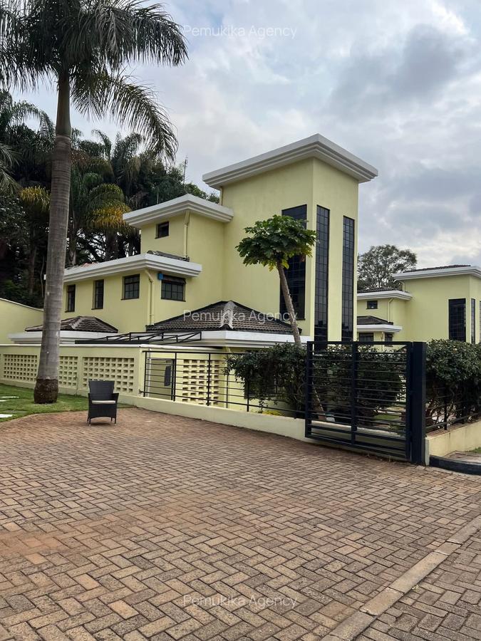 5 Bed Townhouse with En Suite in Lavington - 5