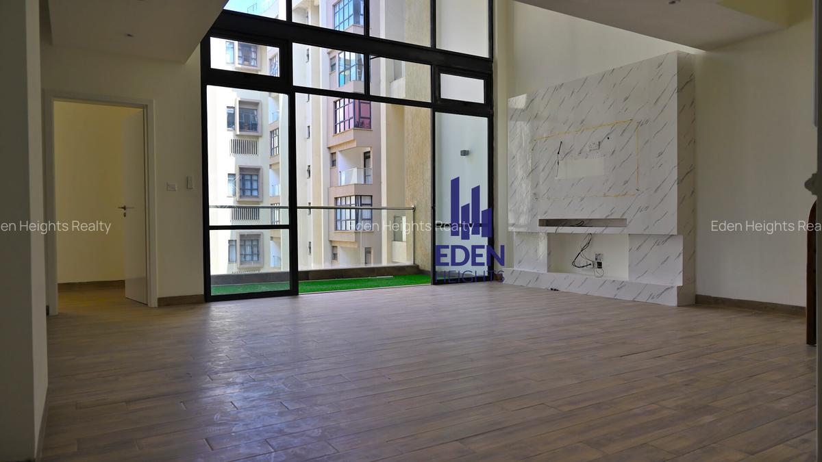 3 Bed Apartment with En Suite in Riverside - 2