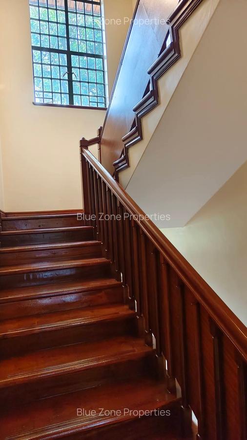 5 Bed House with En Suite at Nyari Central - 12