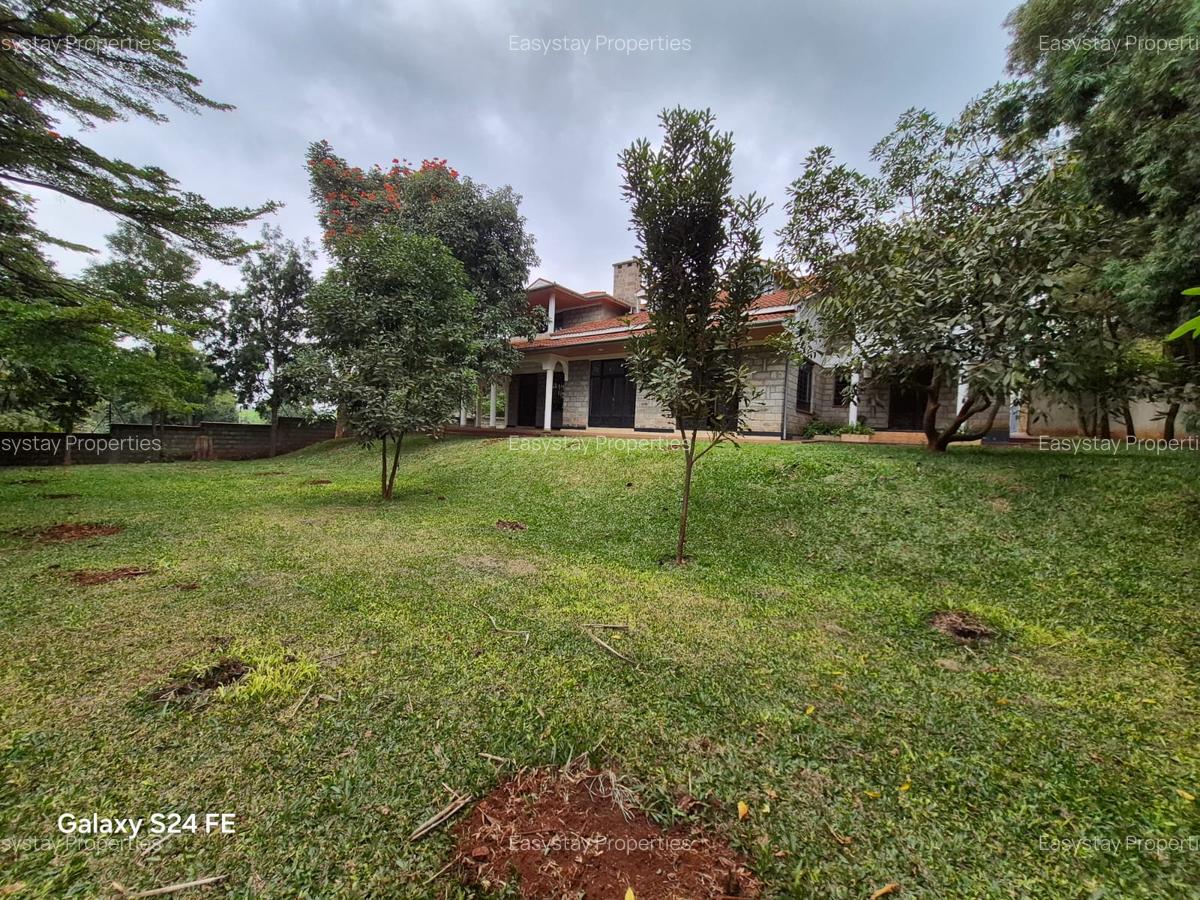 5 Bed House with En Suite in Runda - 1