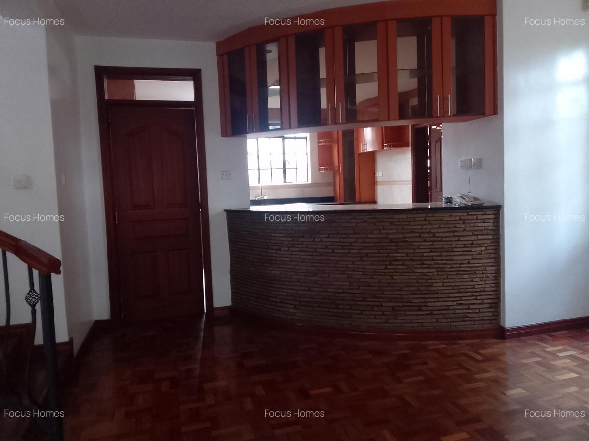 5 Bed Townhouse with En Suite in Lavington - 15