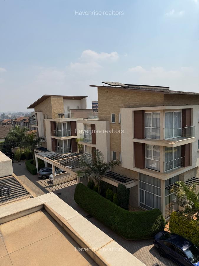 4 Bed Townhouse at Lavington - 15