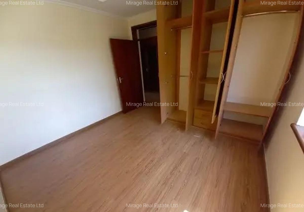 3 Bed Apartment with Swimming Pool in Riverside - 14