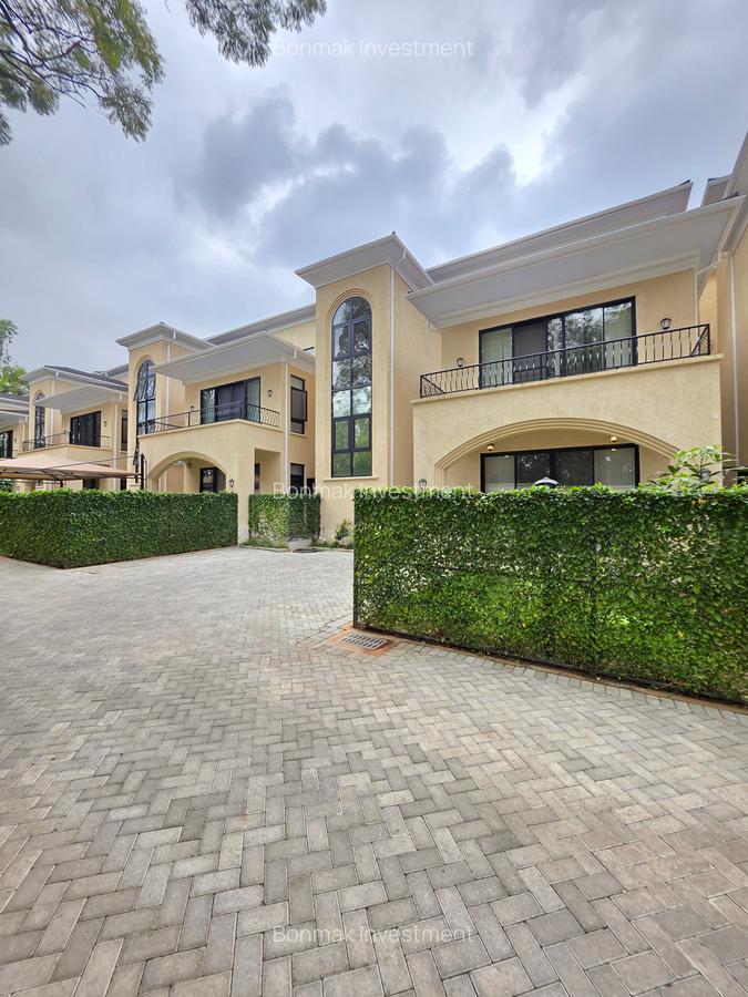 5 Bed Townhouse with En Suite at Lavington Green - 1
