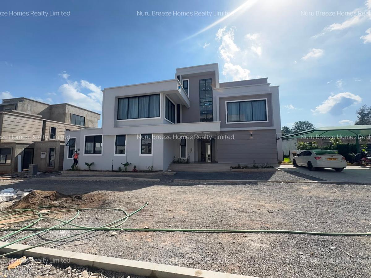 5 Bed Villa with En Suite in Runda - 19