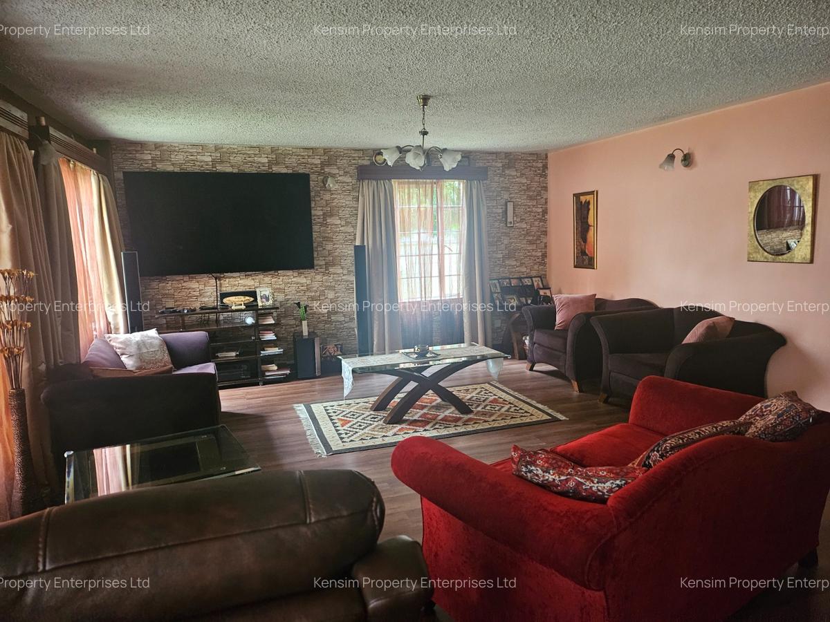4 Bed Townhouse with En Suite in Lavington - 6