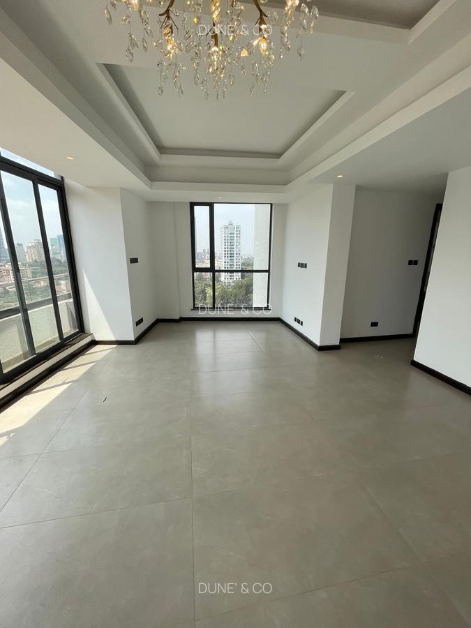 Serviced 3 Bed Apartment with En Suite in Riverside - 17