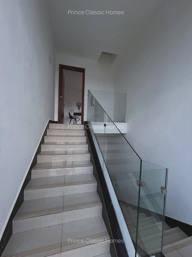 5 Bed Townhouse with En Suite in Karen - 9