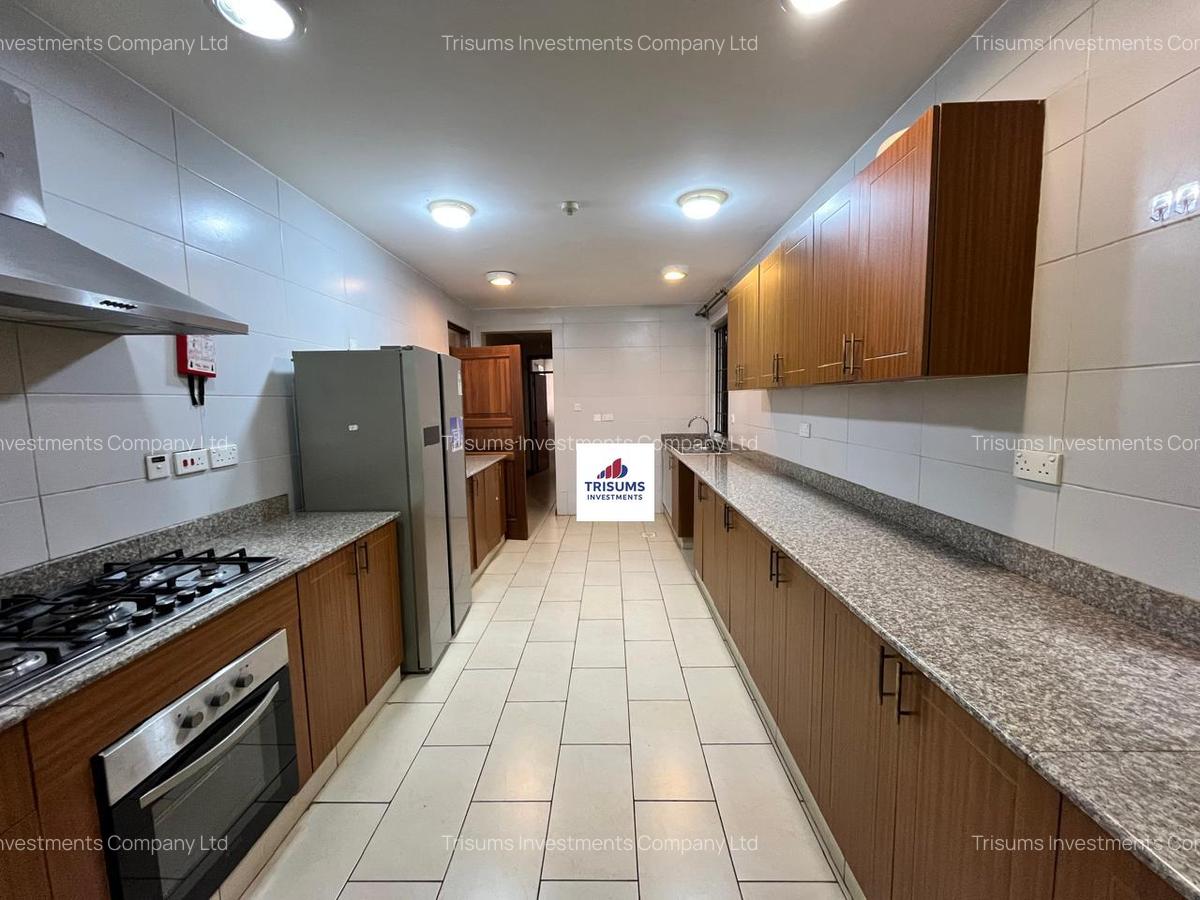 4 Bed Townhouse with En Suite in Runda - 5
