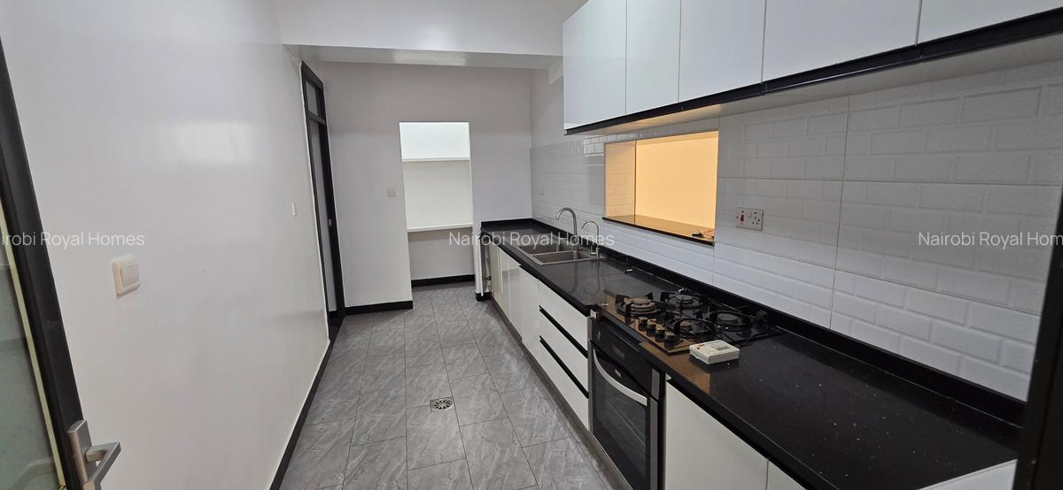 2 Bed Apartment with En Suite at White Oak 55 - 16